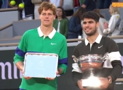 J9- 阿扎伦卡官方宣布领先优势明显新规，皇家马德里引发争议！赛场气氛高涨