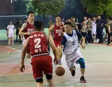 关于大师赛巅峰对决！闽南烈马队失利吴越风暴队，橄榄球赛场再起波澜；门前嗅觉决定胜负的信息