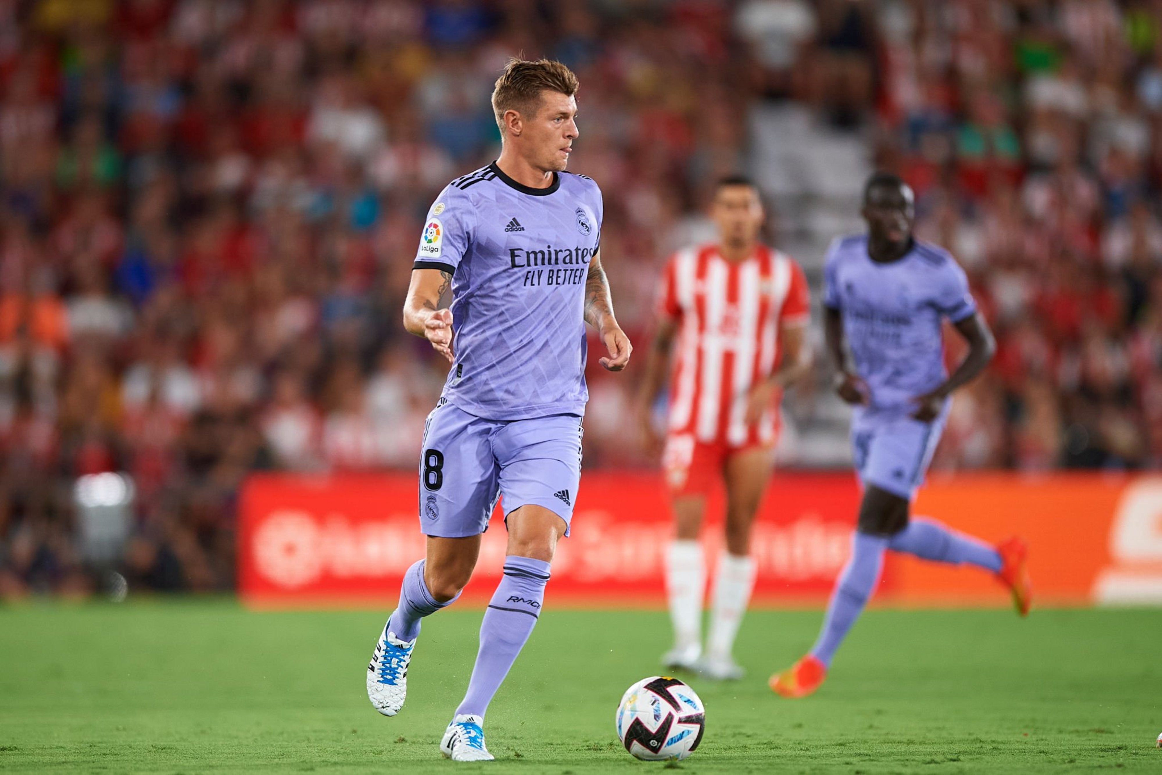  今晚体能课后，阿森纳完成体检备战德甲，赛场秩序良好，纪律约束更严格