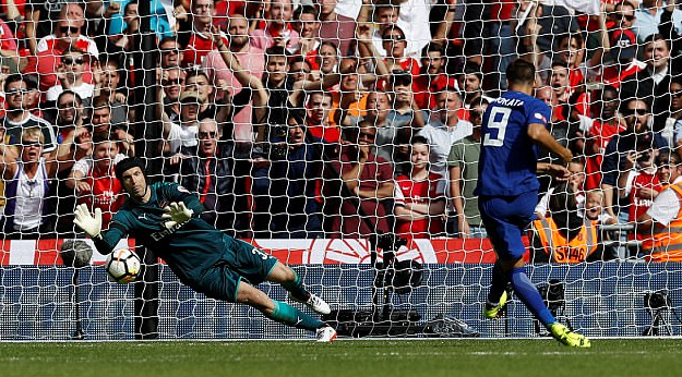 切尔西迎社区盾关键赛，今夜更衣室发声，悬念犹存，更衣室氛围转暖的简单介绍