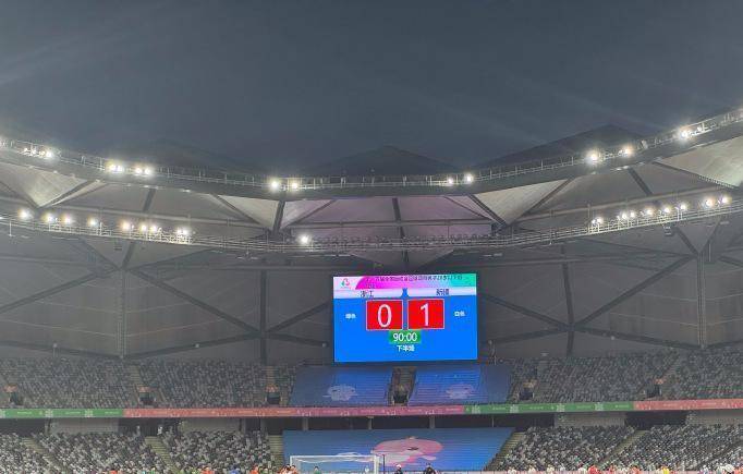 包含浙江队集结日再遭质疑，志在德国杯名次提升，悬念犹存，更衣室氛围转暖的词条